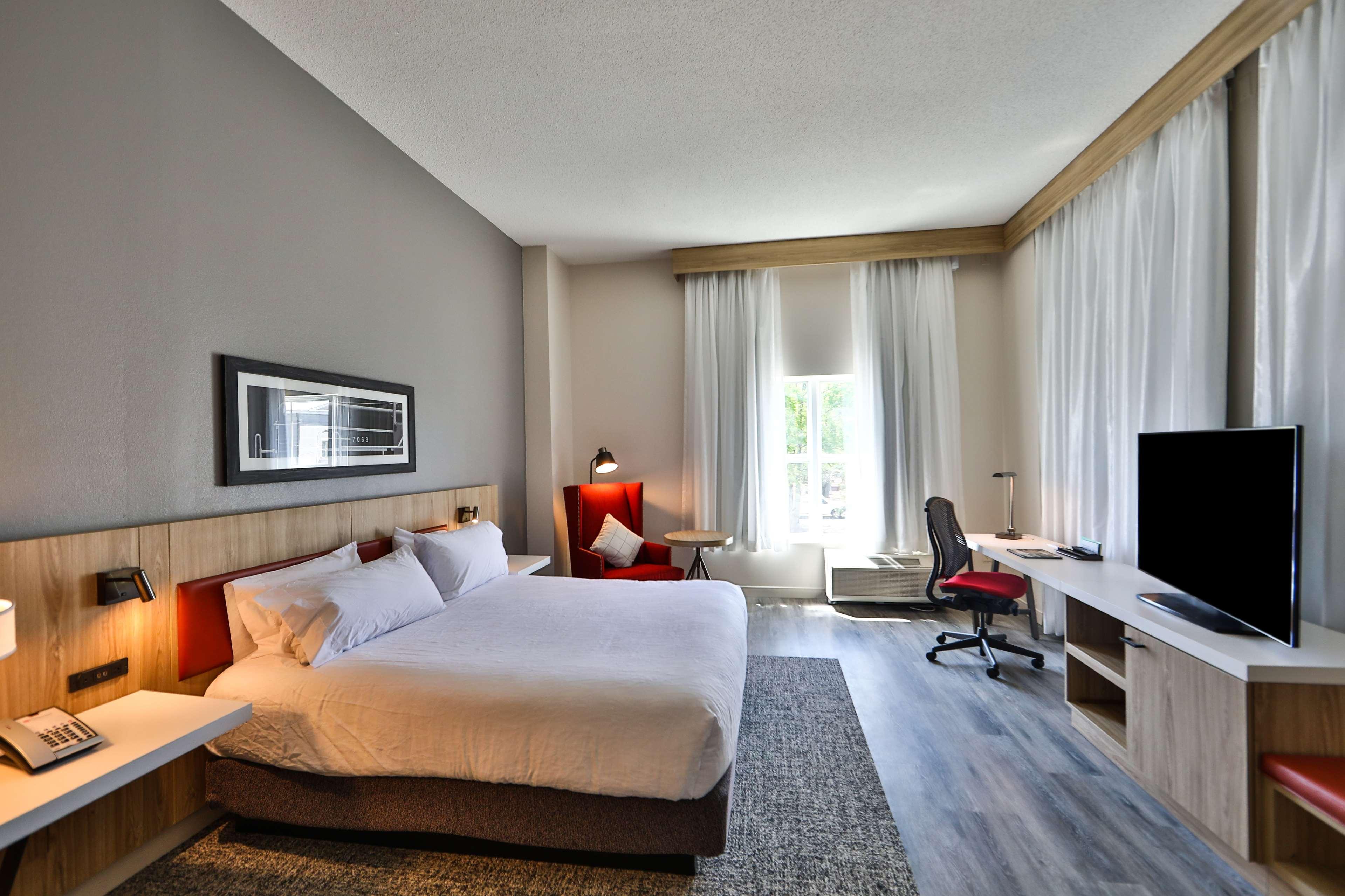 Hilton Garden Inn Savannah Historic District Экстерьер фото