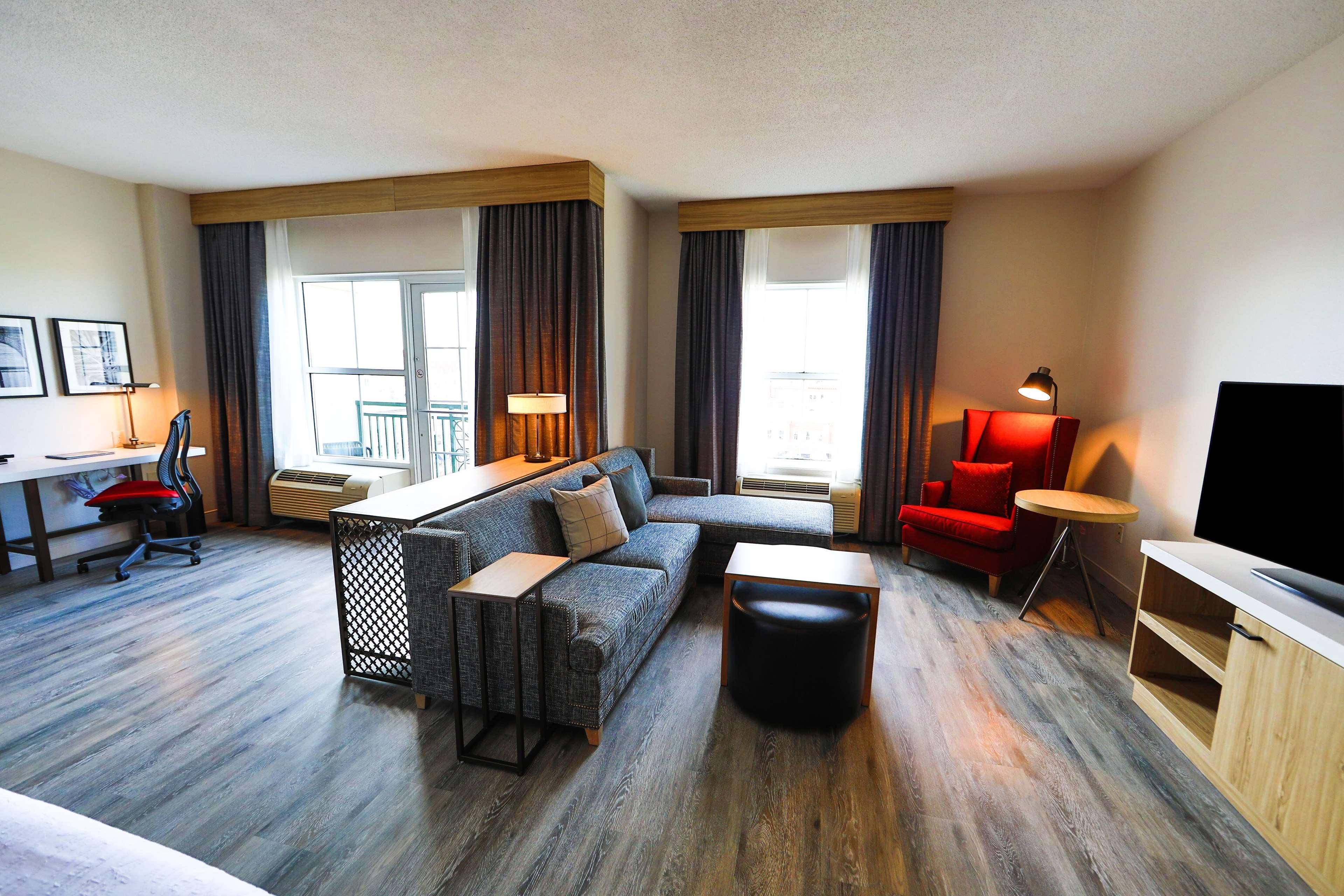 Hilton Garden Inn Savannah Historic District Экстерьер фото