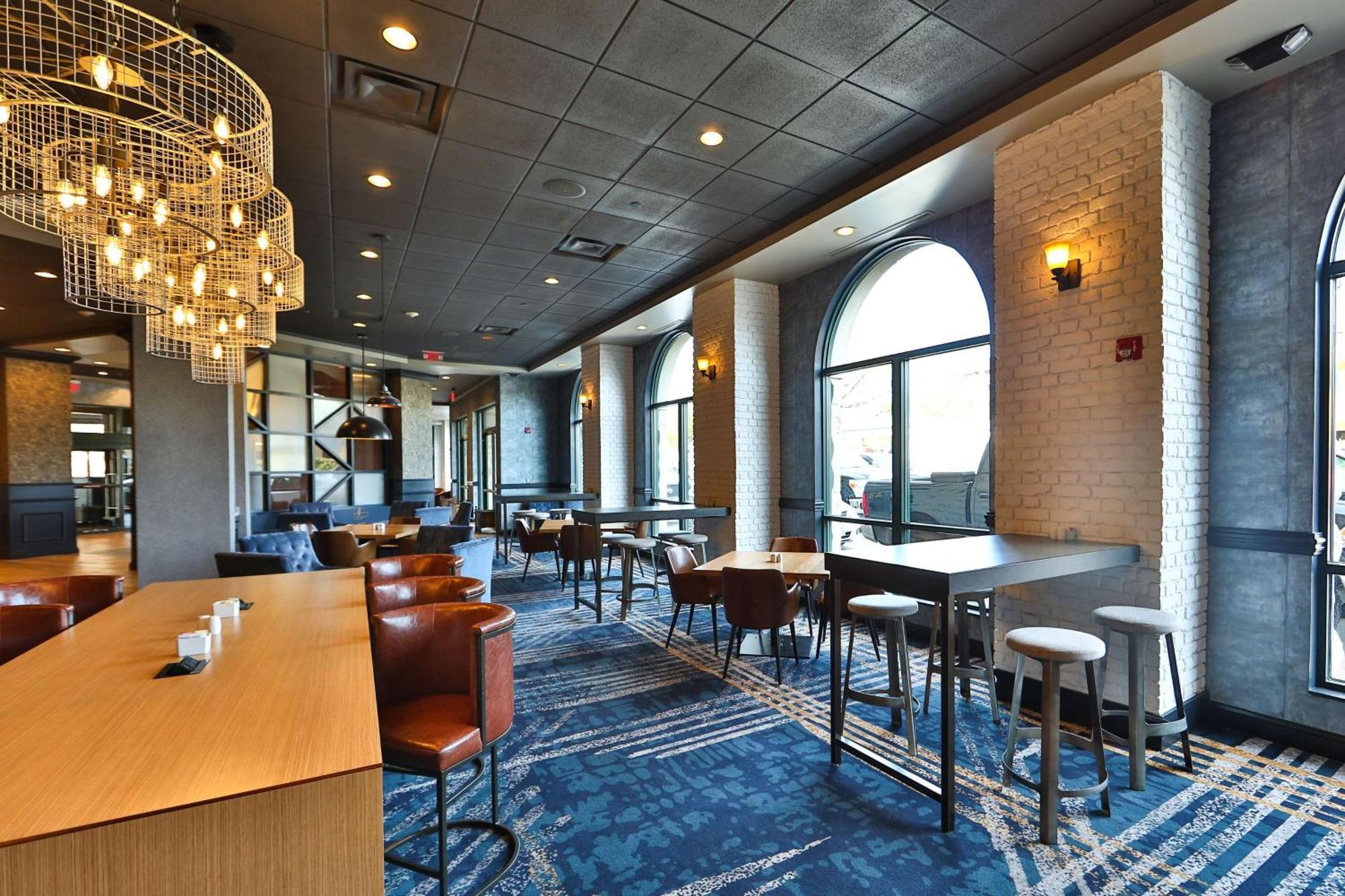 Hilton Garden Inn Savannah Historic District Экстерьер фото